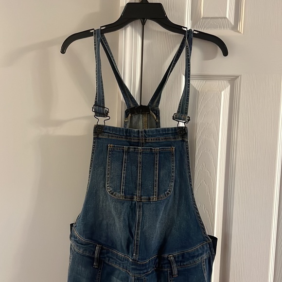 Denim maternity overalls - Picture 2 of 10